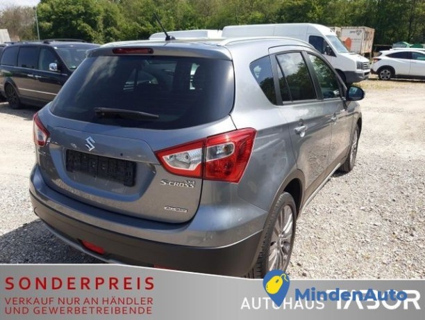 suzuki-sx4-s-cross-16-ddis-aut-4x4-confort-klimaaut-88-kw-120-ps-big-3