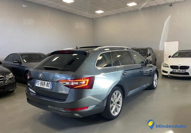 skoda-superb-combi-20tdi-150cv-style-t-2o19-big-2