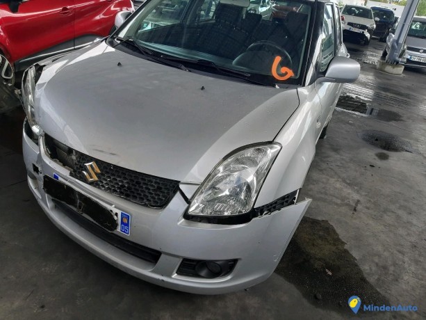 suzuki-swift-iii-13-ddis-75-glx-ref-330812-big-3