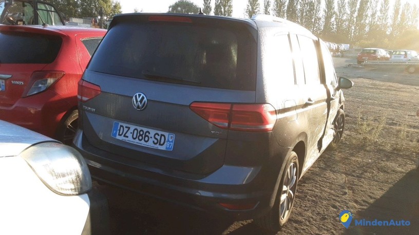 volkswagen-touran-dz-086-sd-big-2