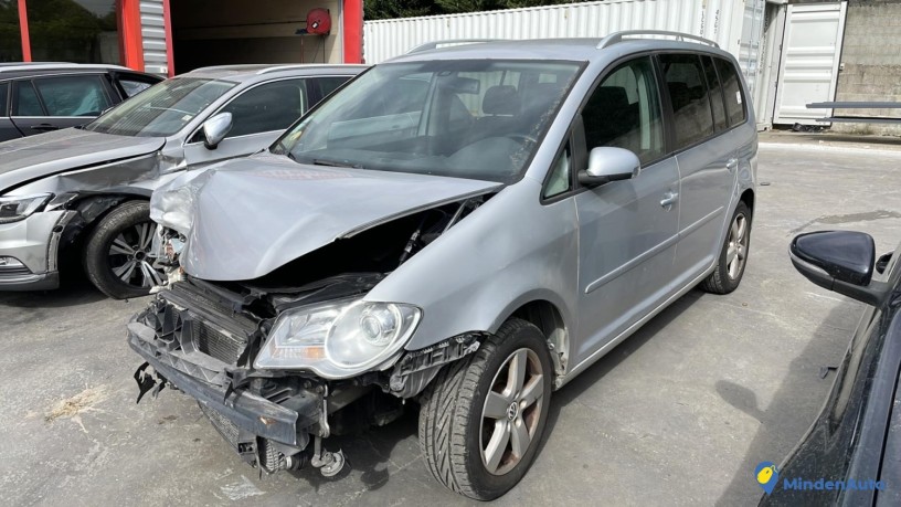 volkswagen-touran-1-phase-2-reference-du-vehicule-11855258-big-3