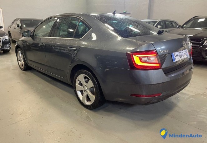 skoda-octavia-2otdi-15ocv-dsg6-2o2o-big-2