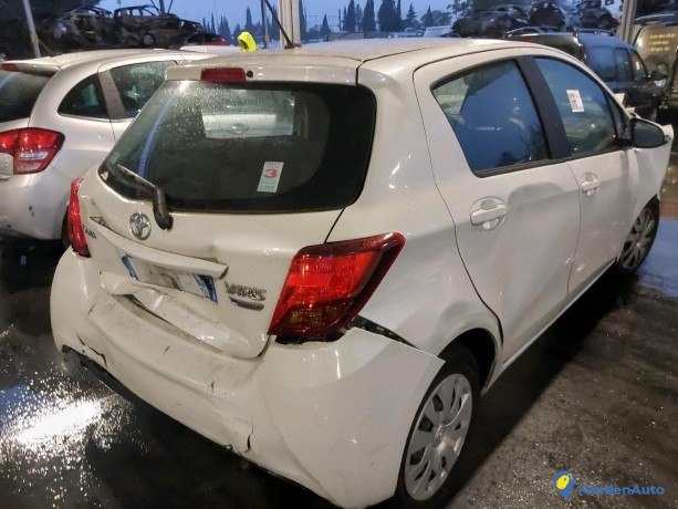 toyota-yaris-iii-10-vvti-69-ref-332582-big-1