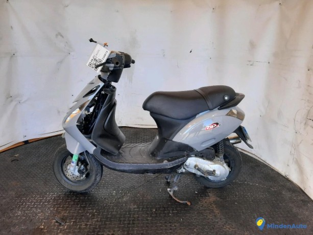 piaggio-zip-50-essence-n330819-big-0