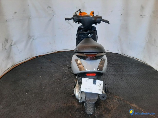 piaggio-zip-50-essence-n330819-big-3