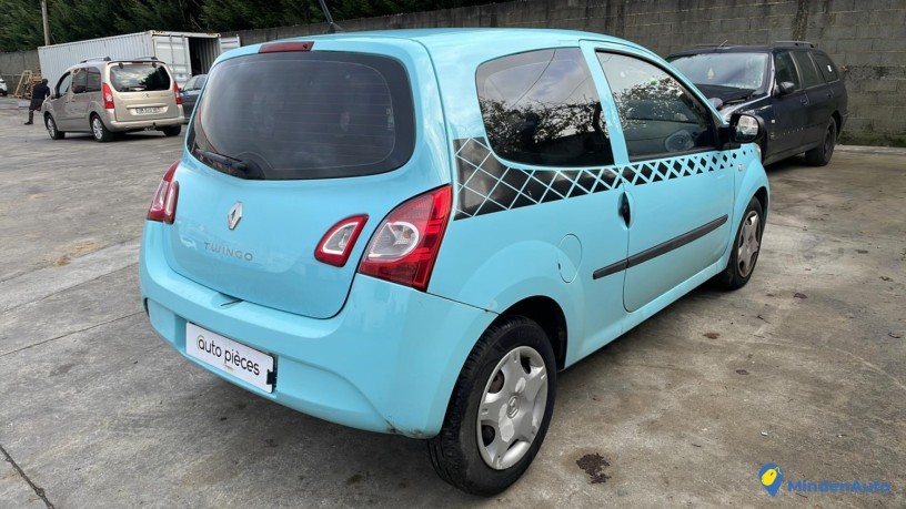 renault-twingo-2-phase-2-reference-du-vehicule-12143179-big-1