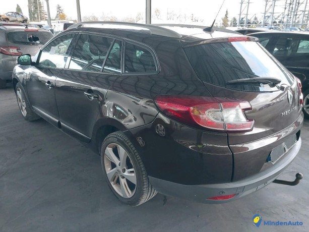 renault-megane-estate-15-dci-110-bose-ref-335790-big-1