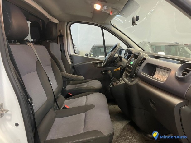 opel-vivaro-ambulance-16-cdti-115cv-petit-gruau-2o15-big-4