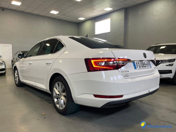 skoda-superb-20tdi-150cv-style-de-2019-big-1