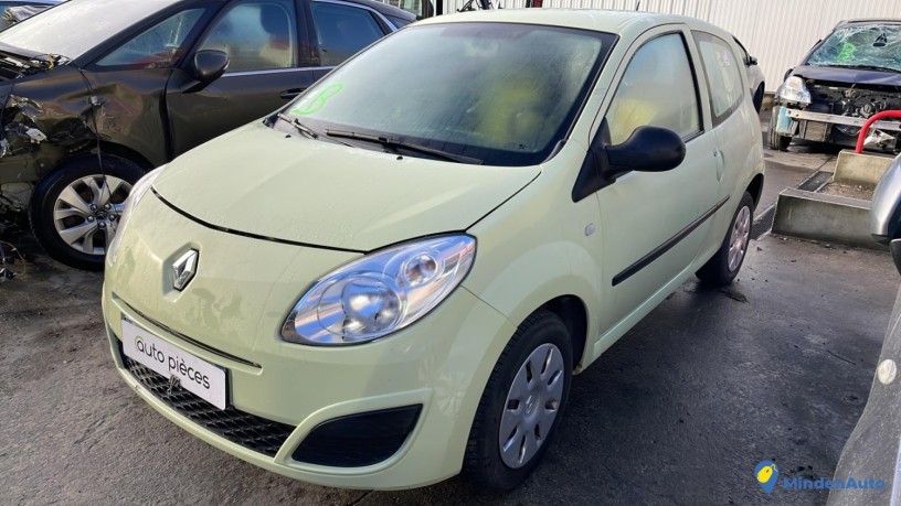 renault-twingo-2-phase-1-reference-12080451-big-0