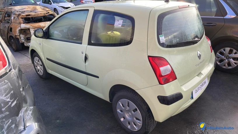 renault-twingo-2-phase-1-reference-12080451-big-1