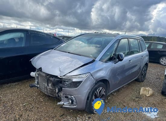 citroen-c4-spacetourer-15-bluehdi-130-big-2