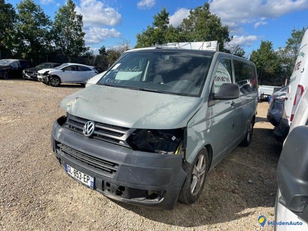 volkswagen-multivan-20-tdi-102-vp-9-places-big-2