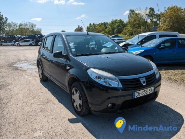 dacia-sandero-laureate-12-16v-motor-12-ltr-55-kw-16v-kat-big-1