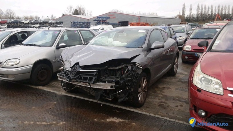 renault-megane-dd-414-qh-big-3