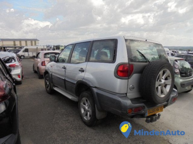 nissan-terrano-27-di-125-6486hw-big-1