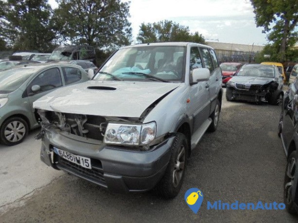 nissan-terrano-27-di-125-6486hw-big-2