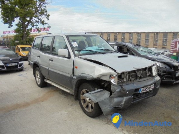 nissan-terrano-27-di-125-6486hw-big-3