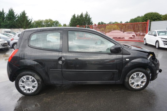 renault-twingo-2-big-11