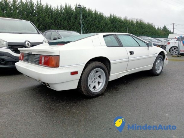 lotus-esprit-big-1