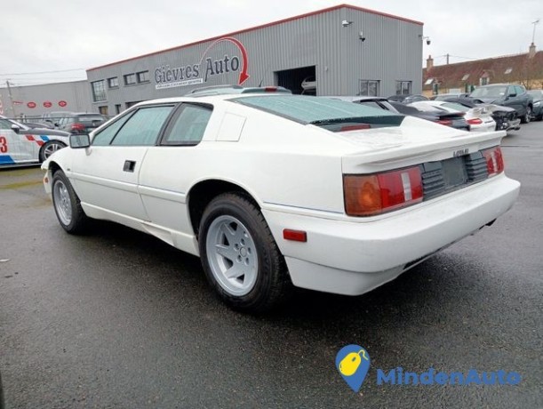 lotus-esprit-big-0