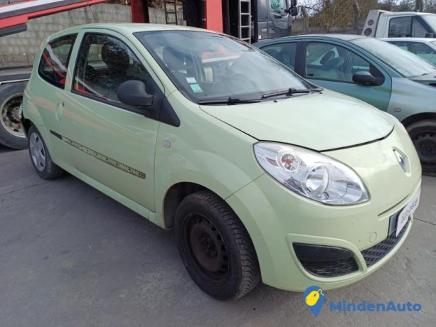 renault-twingo-2-phase-1-big-1