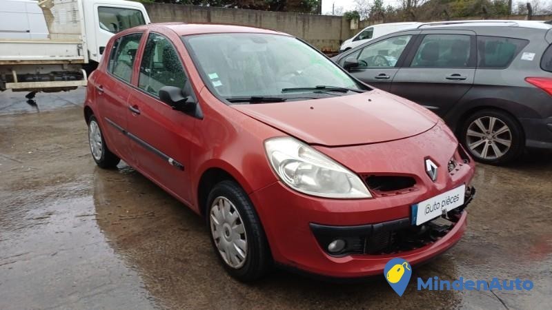 renault-clio-3-phase-1-12381357-big-0