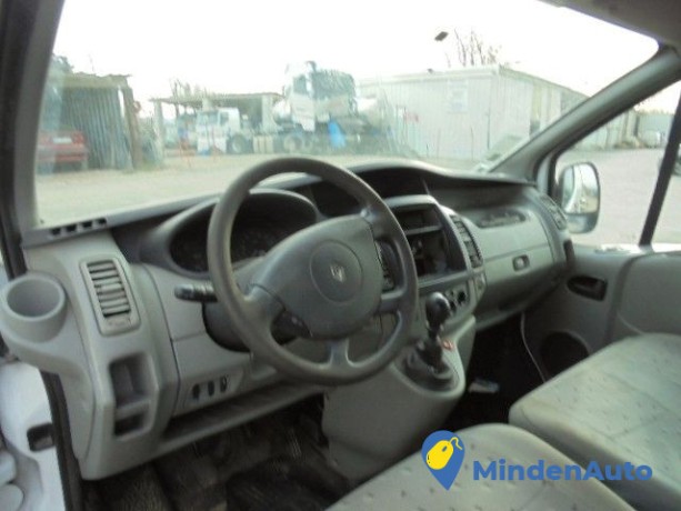 renault-trafic-20-dci-115-db605-big-4