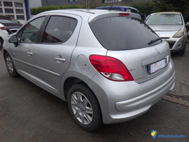 peugeot-207-14-hdi-fap-big-1