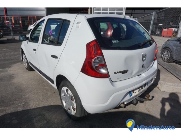 dacia-sandero-1-sandero-1-15-dci-8v-turbo-big-0