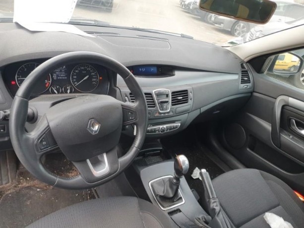 renault-laguna-3-big-5