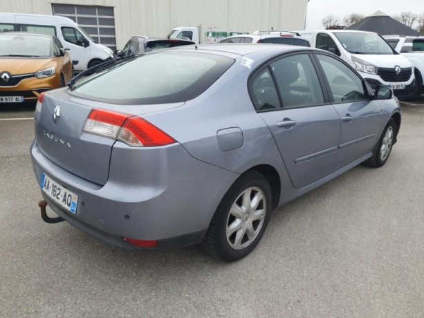 renault-laguna-3-big-11