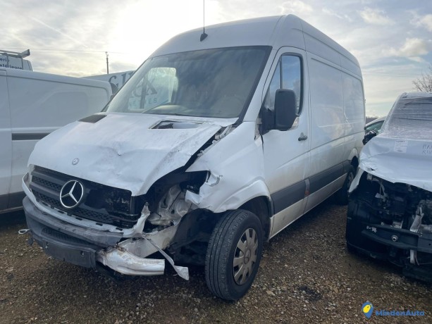 mercedes-sprinter-213d-129-big-2