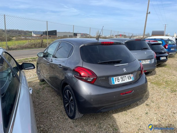 peugeot-208-12i-puretech-110-bva-8400-big-3