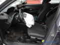 peugeot-208-2-12536602-small-4