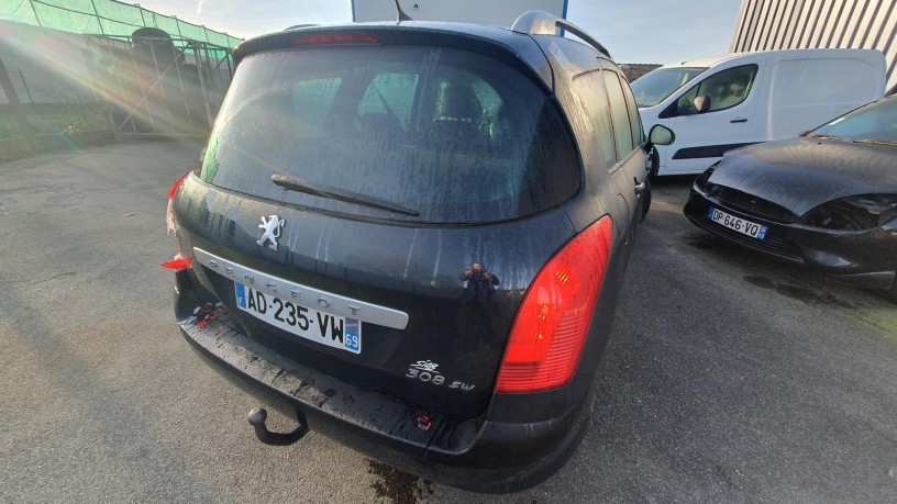 peugeot-308-1-sw-big-2