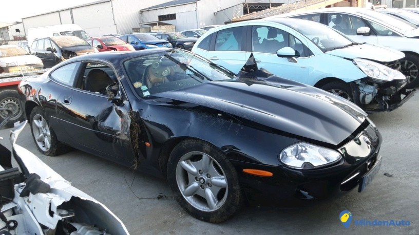 jaguar-xk8-coupe-cq-074-cs-big-0