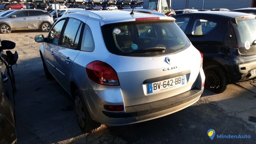 renault-clio-iii-estate-bv-642-bb-big-2