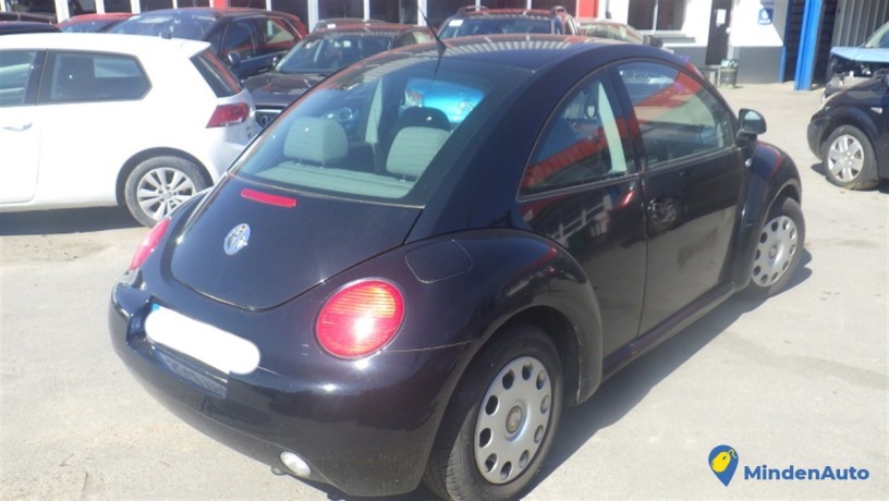 volkswagen-new-beetle-phase-1-16i-100-cv-big-3