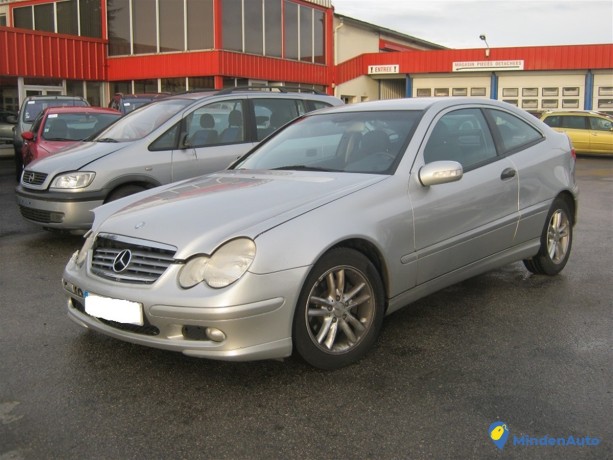 mercedes-benz-classe-c-coupe-c220-cdi-143-cv-big-0