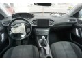 peugeot-308-2-sw-small-0