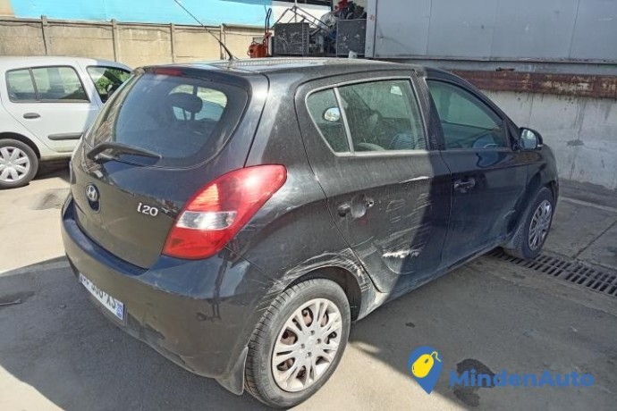 hyundai-i20-14-crdi-90cv-d12-big-3