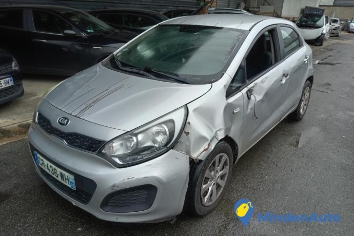 kia-rio-11-crdi-75cv-c8-big-3