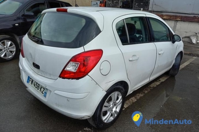 opel-corsa-13-cdti-95cv-g9-big-3