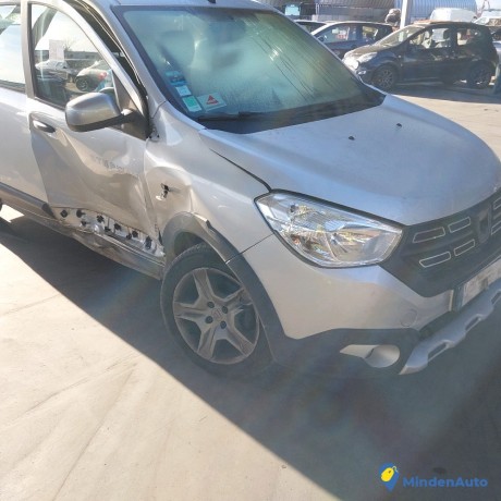 dacia-lodgy-12-tce-115-stepway-essence-big-2