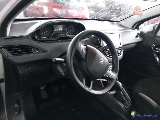 peugeot-208-i-2-12i-82-active-essence-big-4