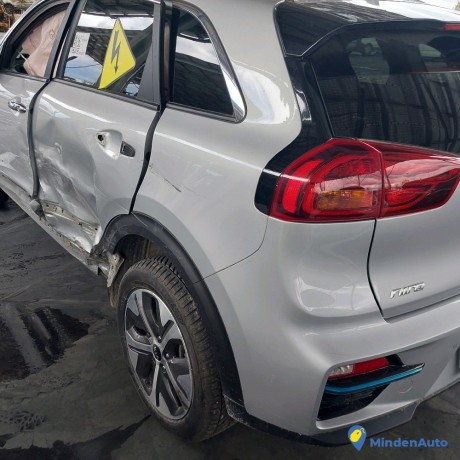 kia-e-niro-204-electric-active-electrique-big-1