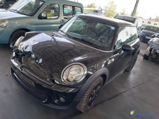 MINI (R56) 1.6I 98 ONE BAKER STREE - ESSENCE