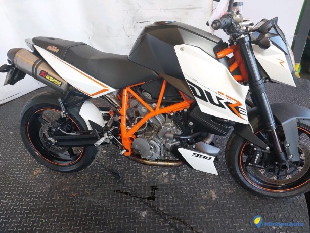 ktm-990-super-duke-r-essence-big-2