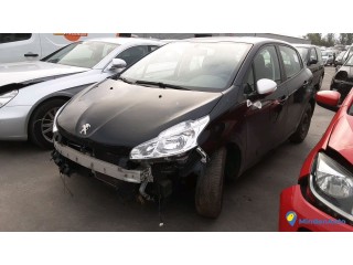 PEUGEOT 208   FH-165-QK